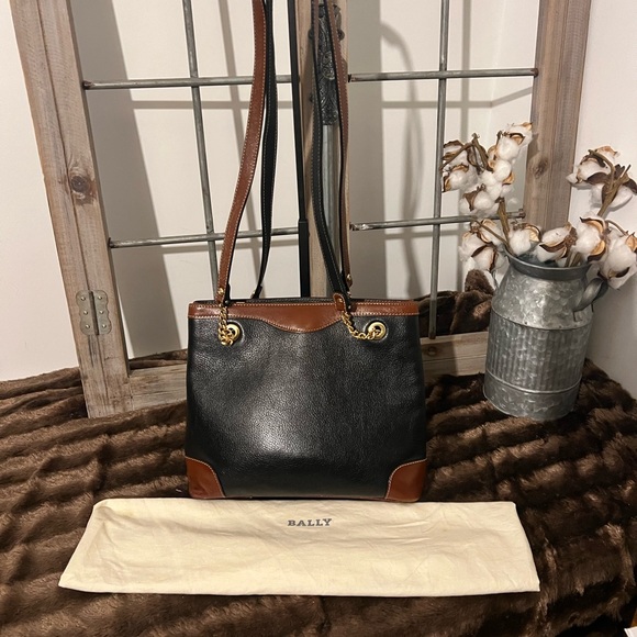 Bally Vintage Leather Shoulder Bag - Picture 3 of 9